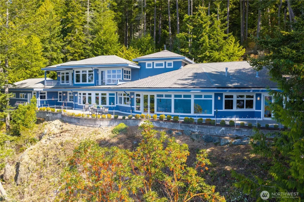 11064 Marine Drive Anacortes, WA 98221