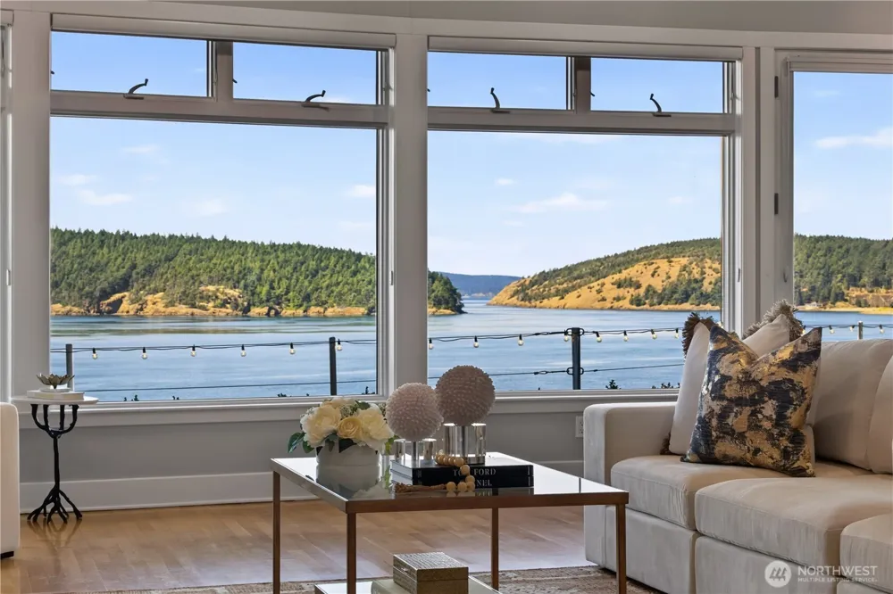 11064 Marine Drive Anacortes, WA 98221