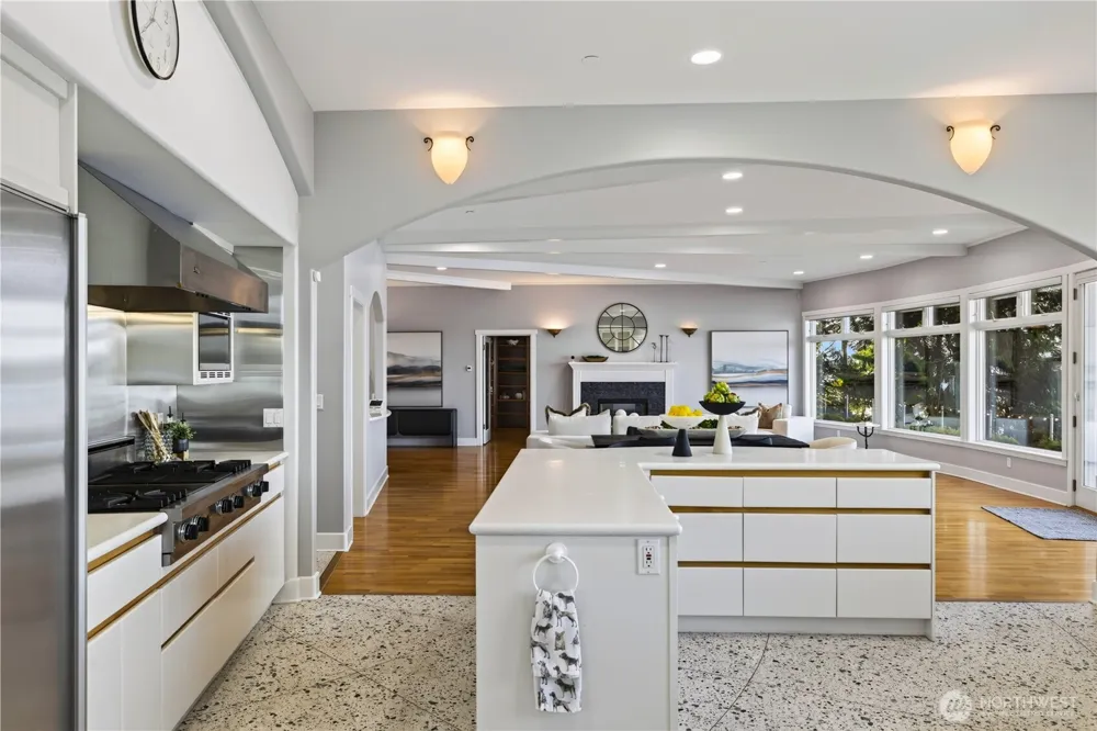 11064 Marine Drive Anacortes, WA 98221
