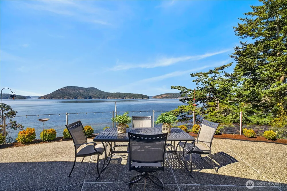 11064 Marine Drive Anacortes, WA 98221