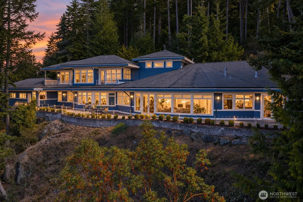 11064 Marine Drive Anacortes, WA 98221