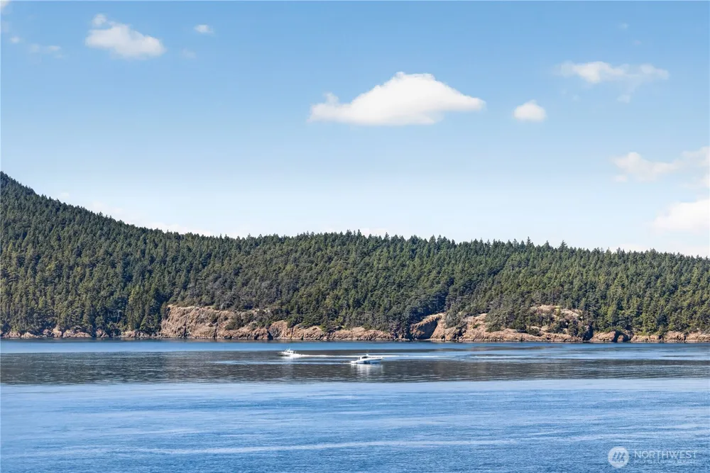 11064 Marine Drive Anacortes, WA 98221