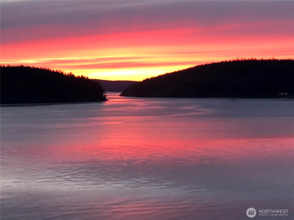 11064 Marine Drive Anacortes, WA 98221