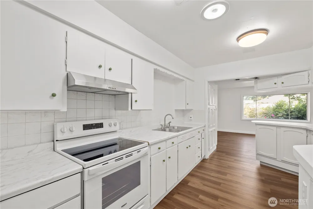 35821 Military Road S Auburn, WA 98001