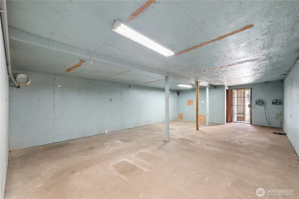 35821 Military Road S Auburn, WA 98001