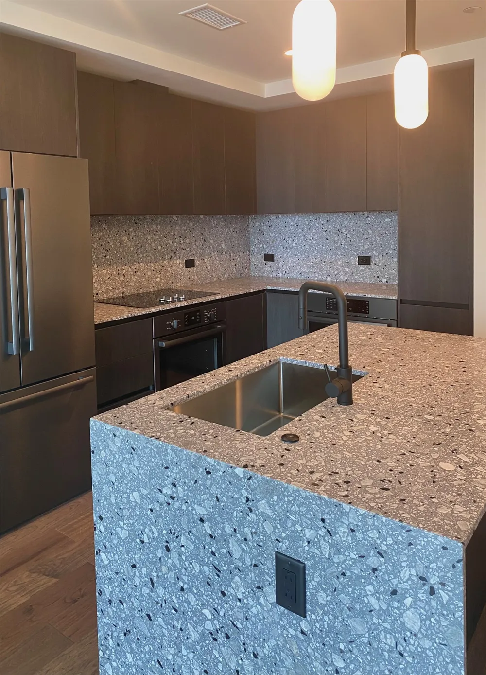 84 East Avenue #2307 Austin, TX 78701