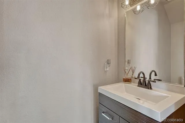 6201 Scottsbluff Drive Colorado Springs, CO 80923