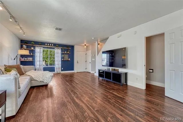 6201 Scottsbluff Drive Colorado Springs, CO 80923