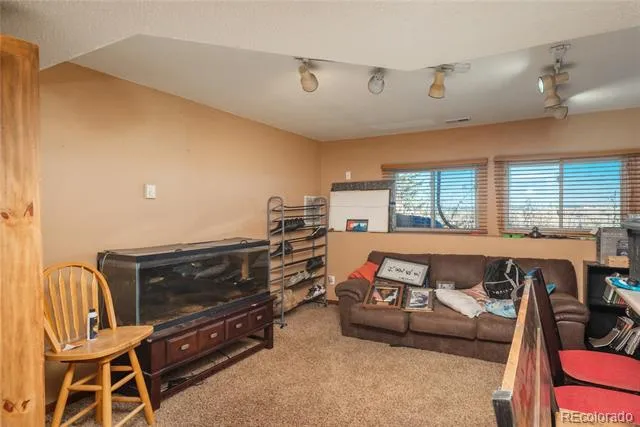 6950 Hodgen Road Colorado Springs, CO 80908