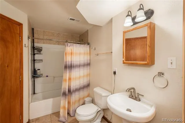 6950 Hodgen Road Colorado Springs, CO 80908
