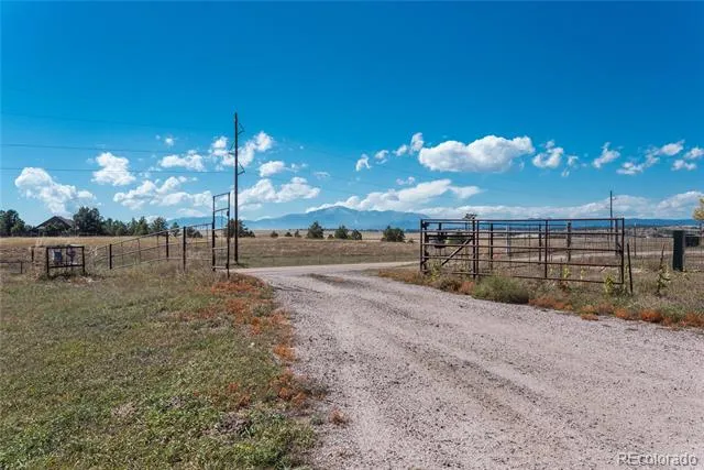 6950 Hodgen Road Colorado Springs, CO 80908