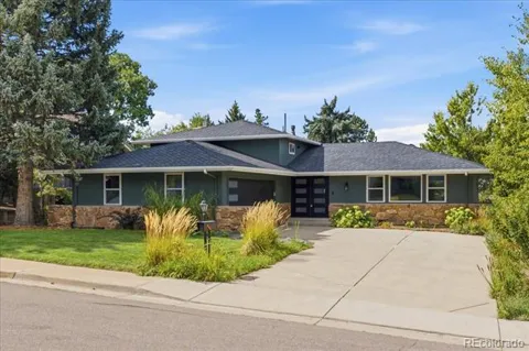 7016 E Euclid Drive