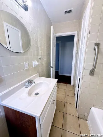 127 CYRIL DR San Antonio, TX 78218