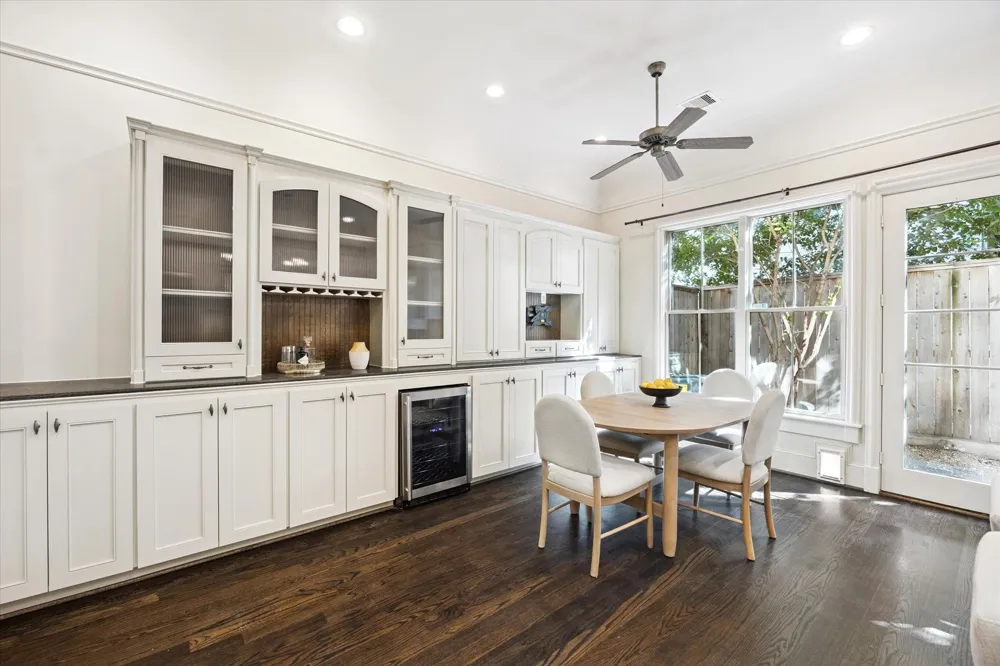 2145 Fairview Avenue Houston, TX 77019