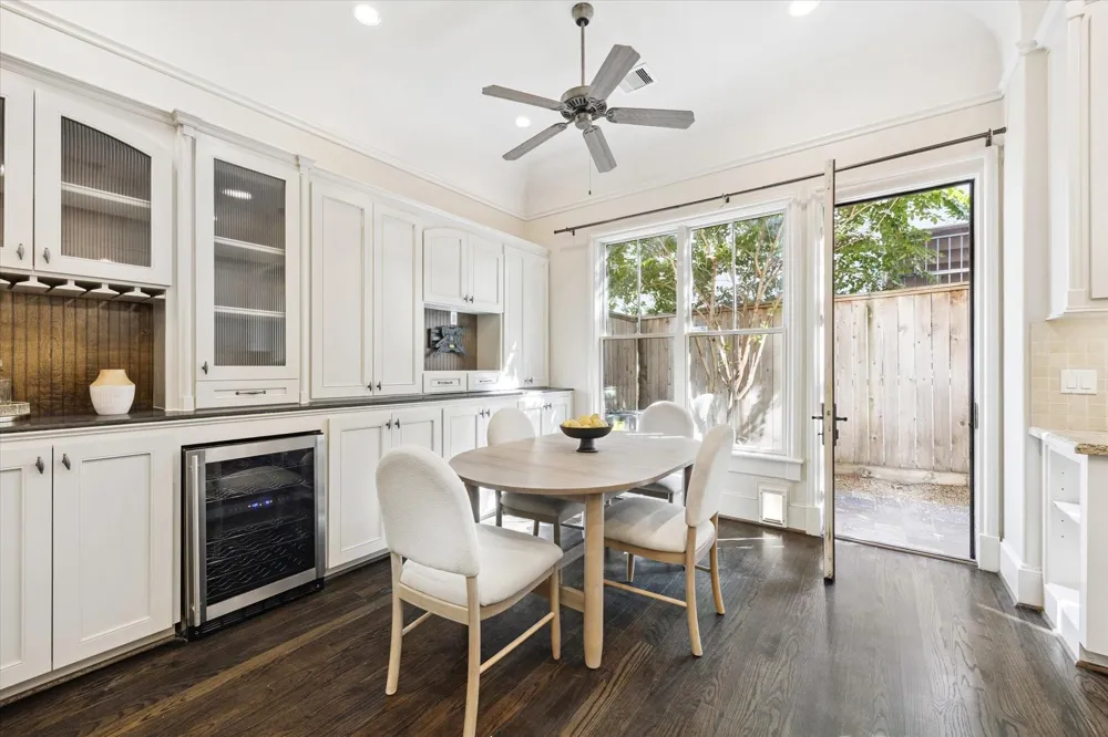 2145 Fairview Avenue Houston, TX 77019