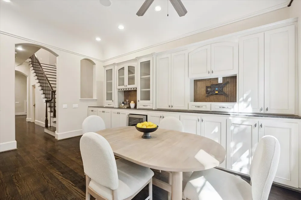 2145 Fairview Avenue Houston, TX 77019