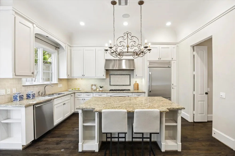 2145 Fairview Avenue Houston, TX 77019