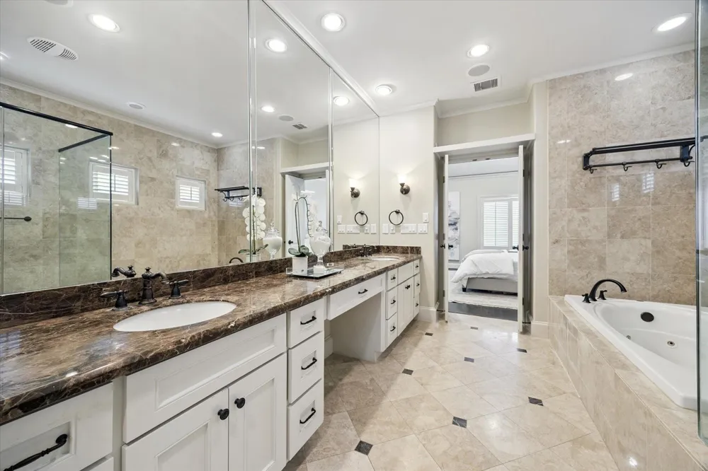 2145 Fairview Avenue Houston, TX 77019