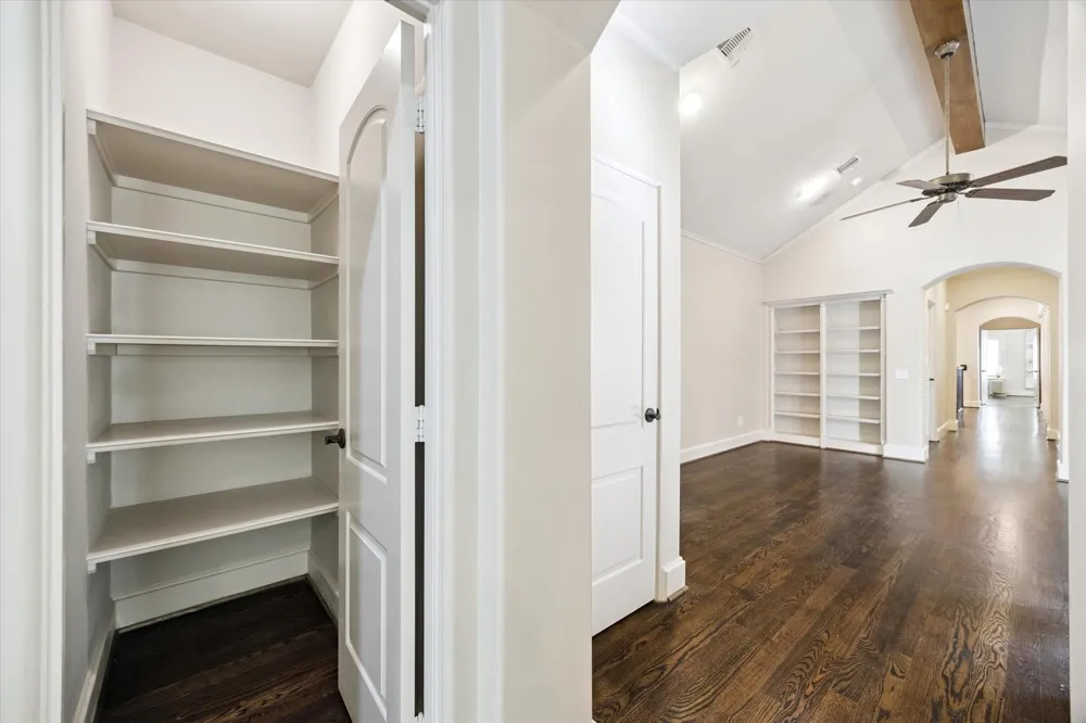 2145 Fairview Avenue Houston, TX 77019
