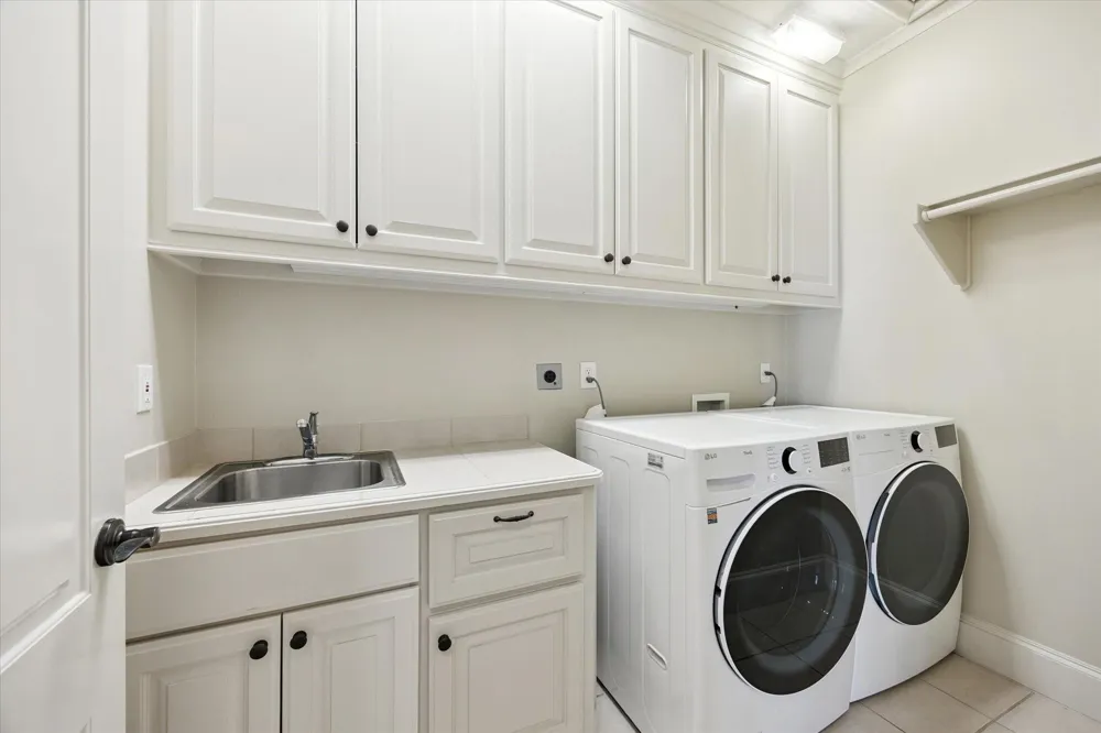 2145 Fairview Avenue Houston, TX 77019