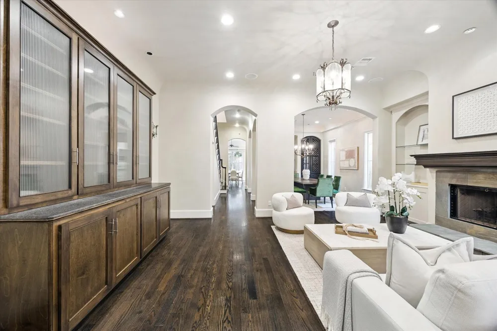 2145 Fairview Avenue Houston, TX 77019