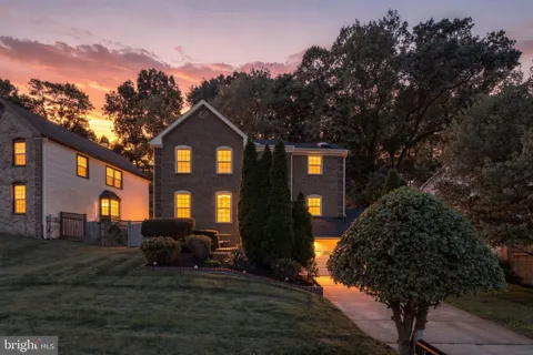 18 SOLITAIRE COURT