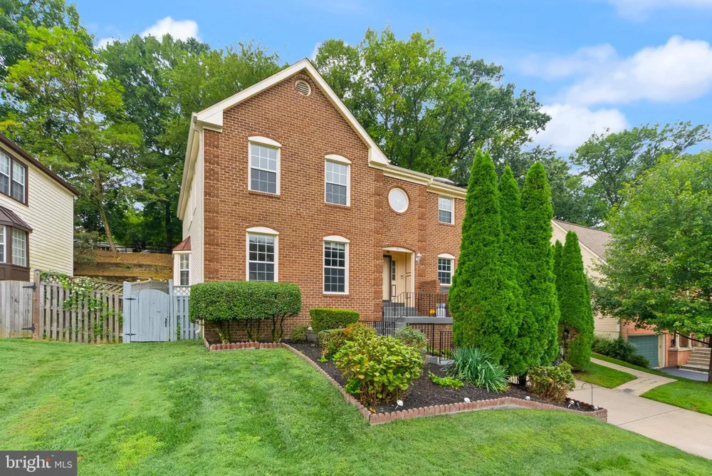 18 SOLITAIRE COURT Gaithersburg, MD 20878