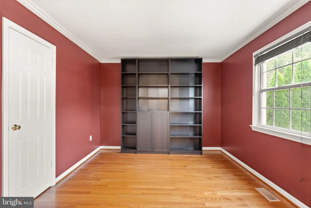 18 SOLITAIRE COURT Gaithersburg, MD 20878