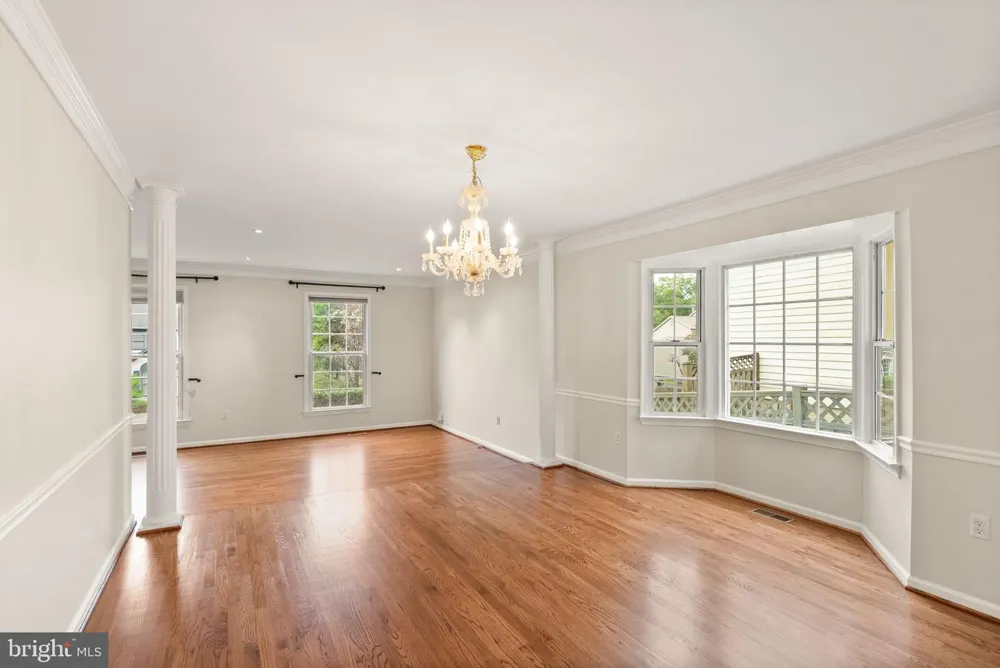 18 SOLITAIRE COURT Gaithersburg, MD 20878