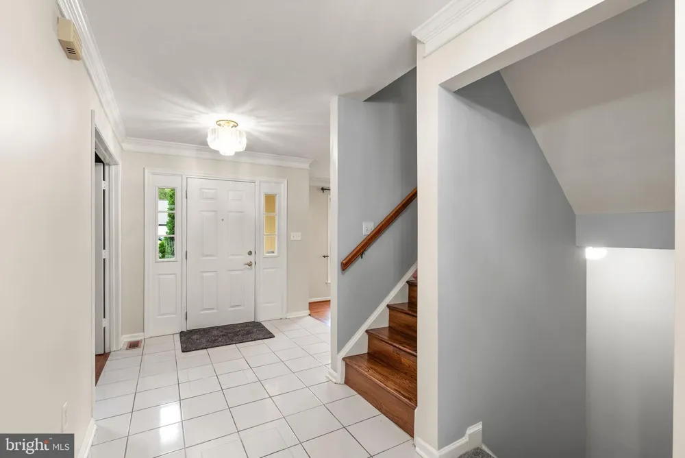 18 SOLITAIRE COURT Gaithersburg, MD 20878