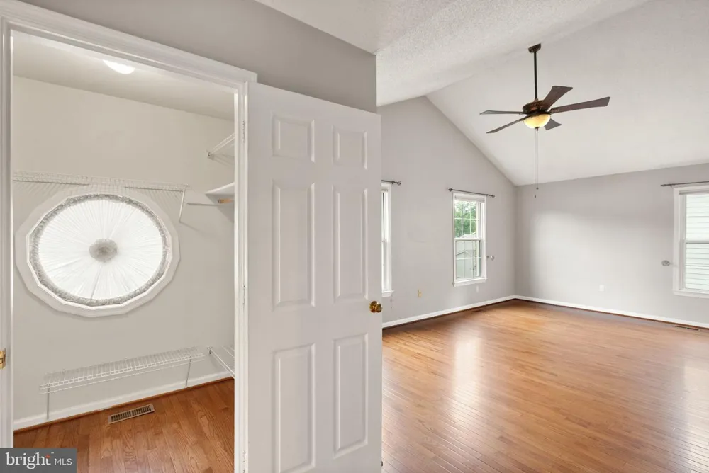 18 SOLITAIRE COURT Gaithersburg, MD 20878