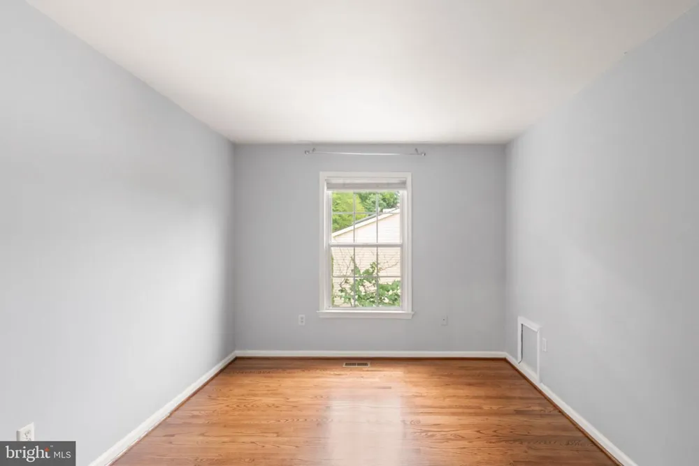 18 SOLITAIRE COURT Gaithersburg, MD 20878