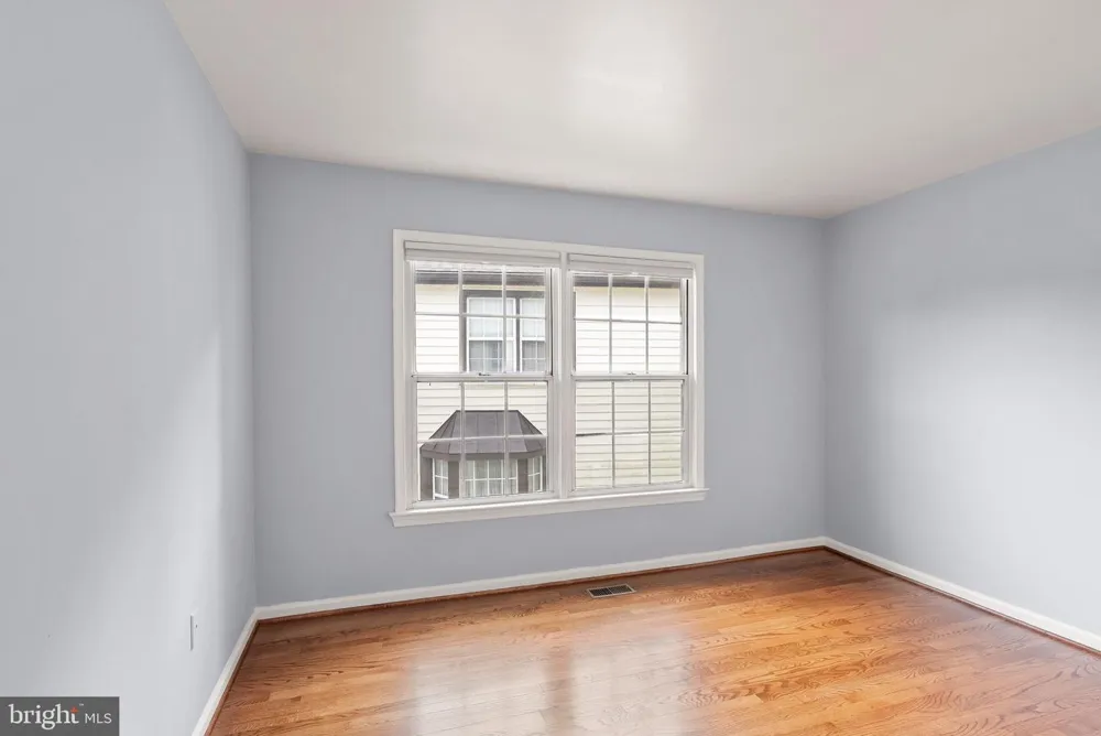 18 SOLITAIRE COURT Gaithersburg, MD 20878