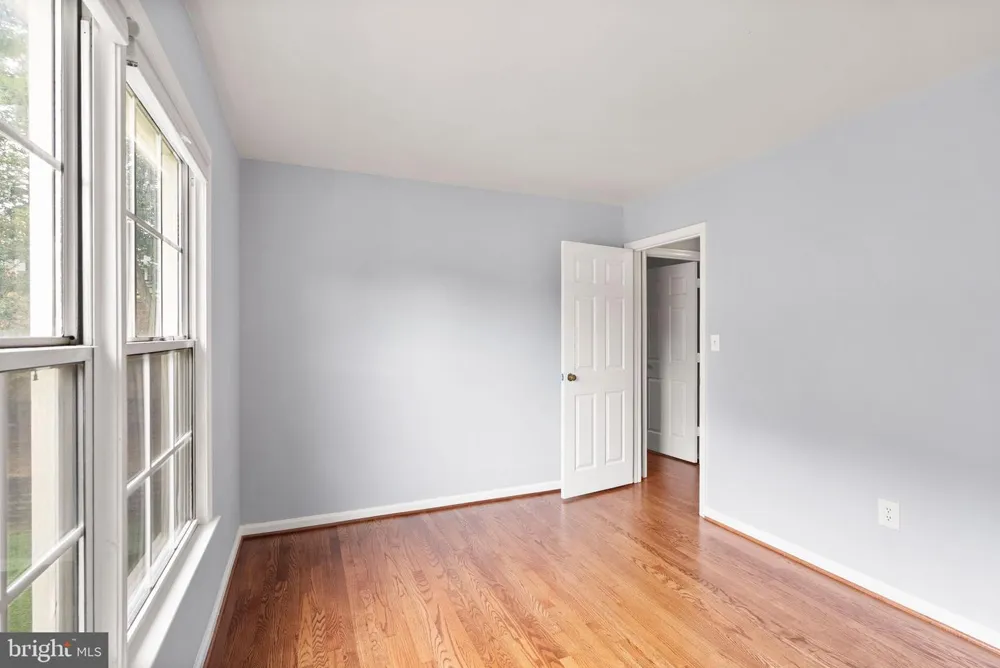 18 SOLITAIRE COURT Gaithersburg, MD 20878