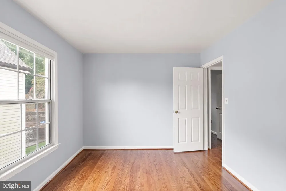 18 SOLITAIRE COURT Gaithersburg, MD 20878