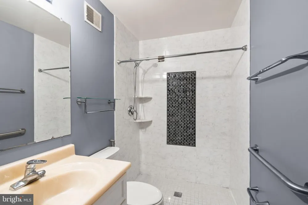 18 SOLITAIRE COURT Gaithersburg, MD 20878