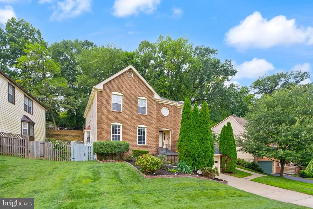 18 SOLITAIRE COURT Gaithersburg, MD 20878