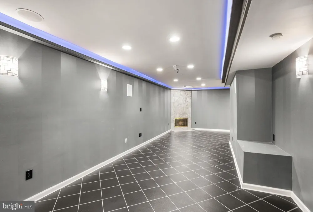 18 SOLITAIRE COURT Gaithersburg, MD 20878