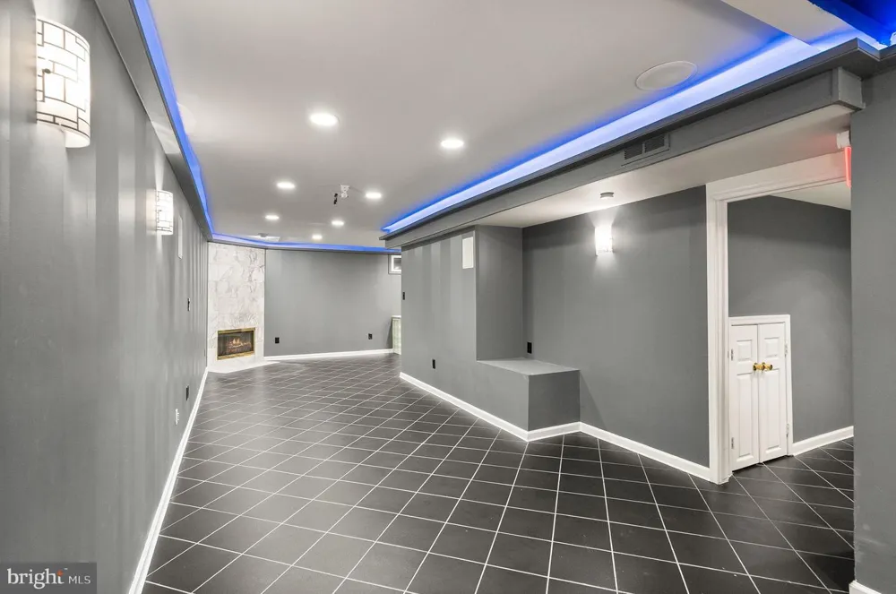 18 SOLITAIRE COURT Gaithersburg, MD 20878