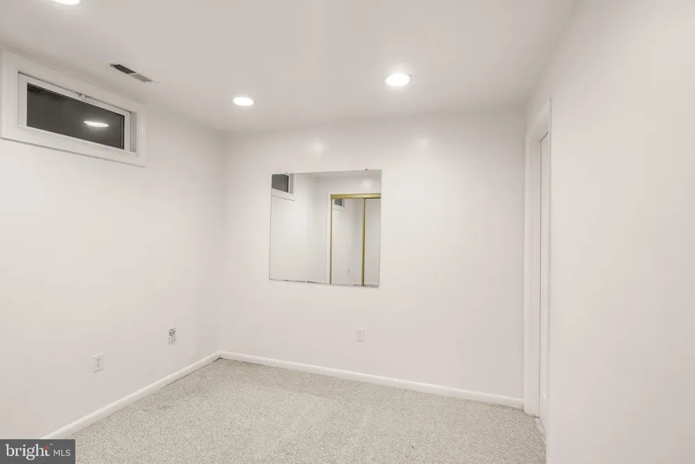 18 SOLITAIRE COURT Gaithersburg, MD 20878