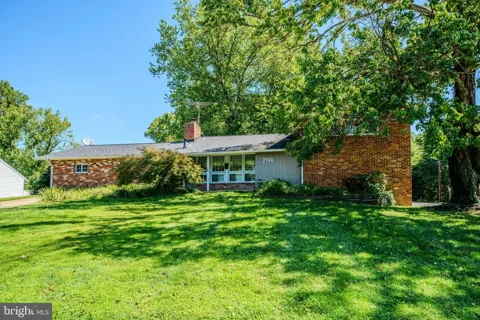 3749 CHAIN BRIDGE ROAD