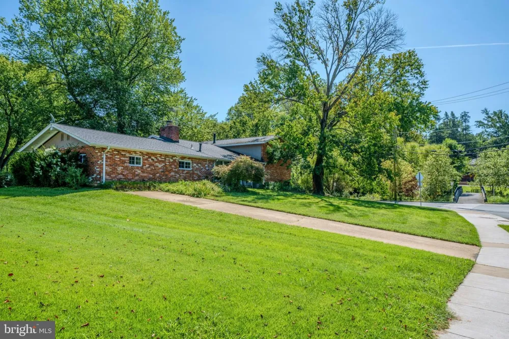 3749 CHAIN BRIDGE ROAD Fairfax, VA 22030