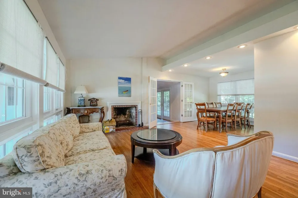 3749 CHAIN BRIDGE ROAD Fairfax, VA 22030