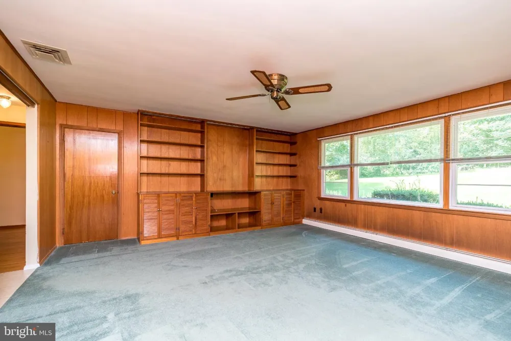 928 TWINING ROAD Dresher, PA 19025