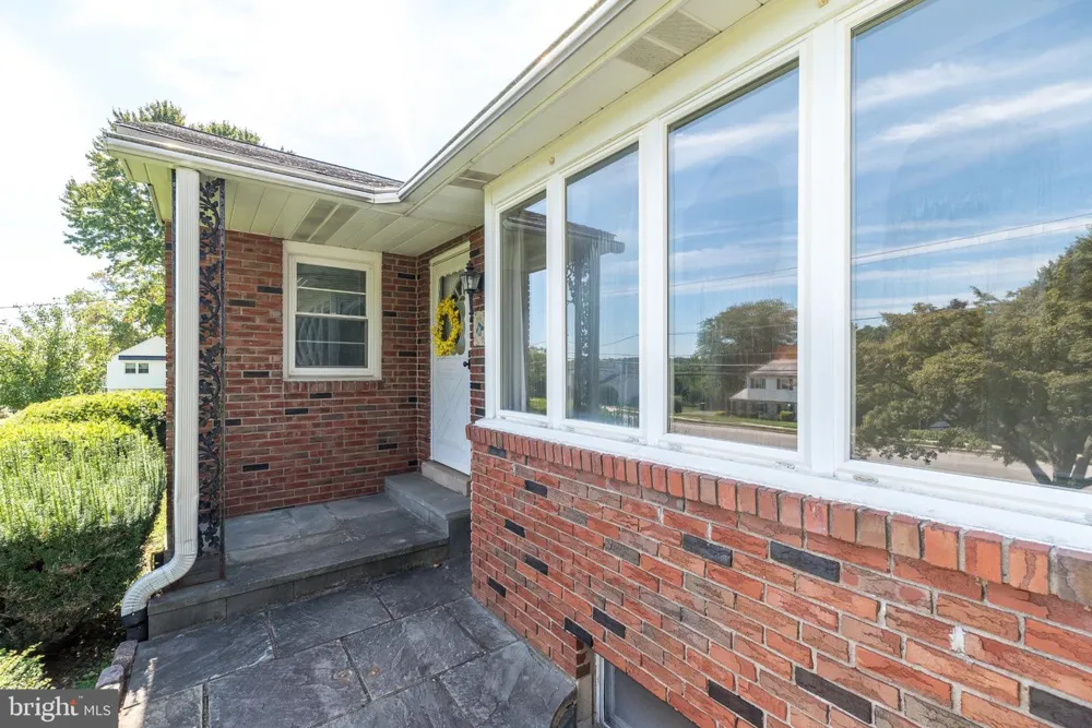 928 TWINING ROAD Dresher, PA 19025