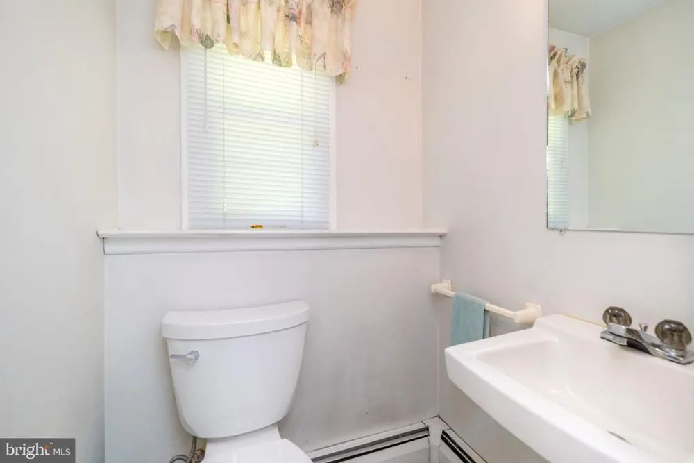 928 TWINING ROAD Dresher, PA 19025