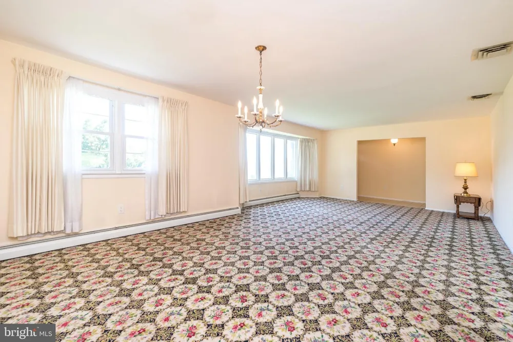 928 TWINING ROAD Dresher, PA 19025