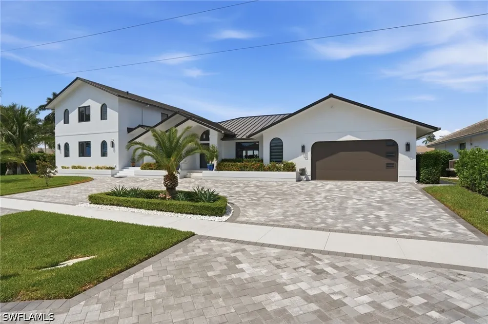 Beaver Court Marco Island, FL 34145