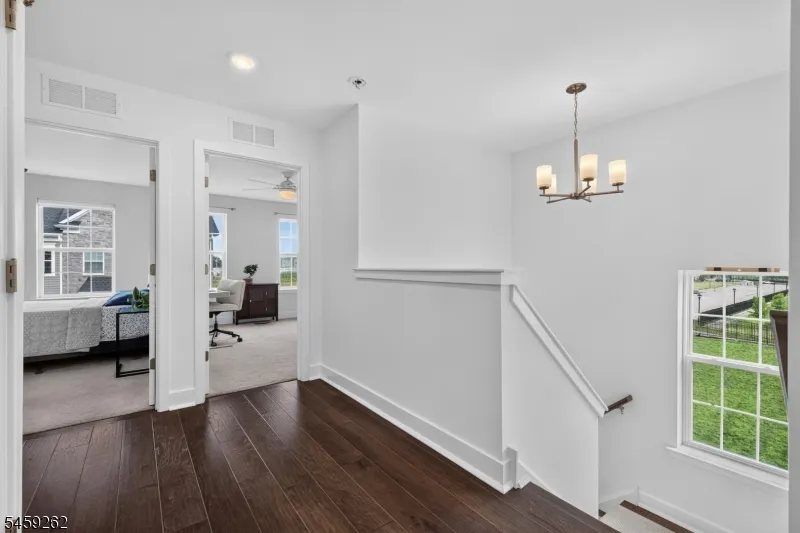2 Coogan Ct Morris Plains, NJ 07950