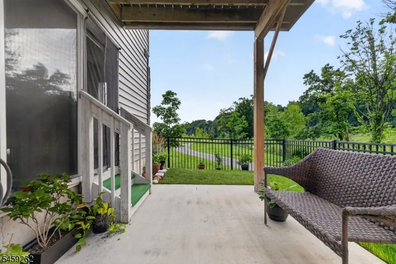2 Coogan Ct Morris Plains, NJ 07950